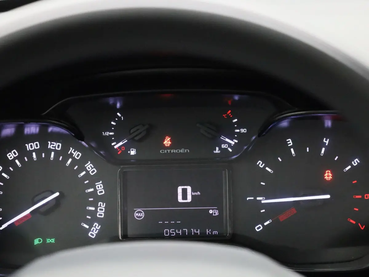 1.2 PureTech 82 S&S MAN Feel | Apple Carplay/Android Auto | Climate Control | Parkeersensoren |