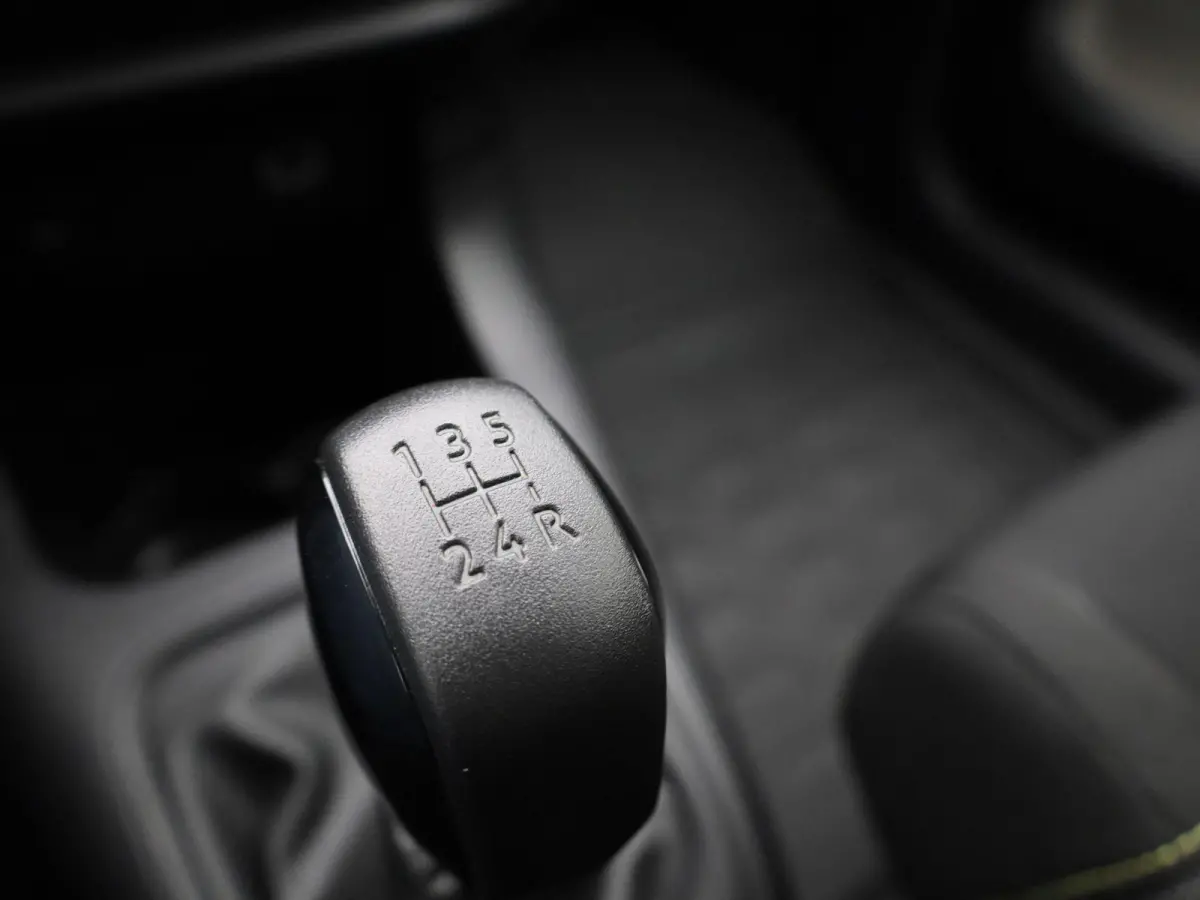 1.2 PureTech 82 S&S MAN Feel | Apple Carplay/Android Auto | Climate Control | Parkeersensoren |