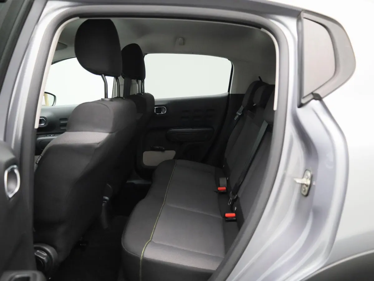 1.2 PureTech 82 S&S MAN Feel | Apple Carplay/Android Auto | Climate Control | Parkeersensoren |