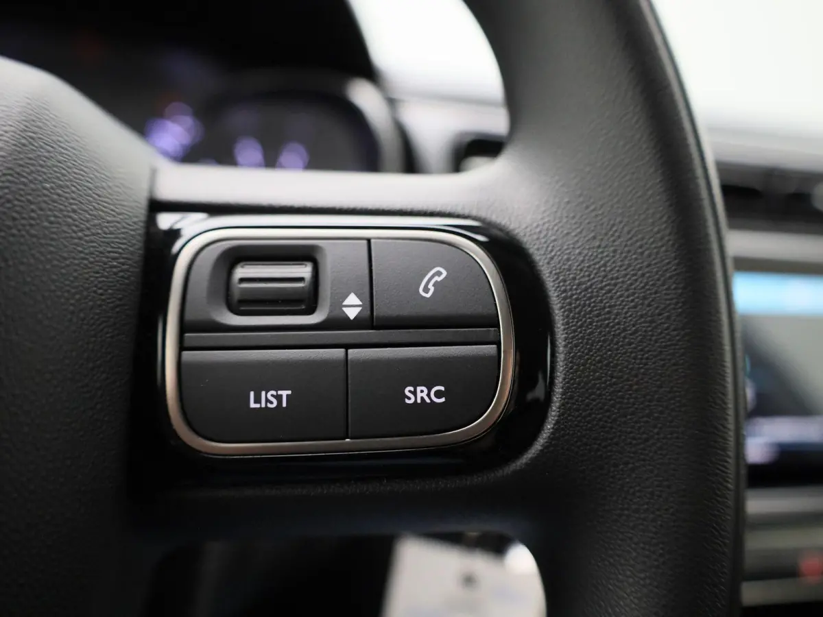 1.2 PureTech 82 S&S MAN Feel | Apple Carplay/Android Auto | Climate Control | Parkeersensoren |