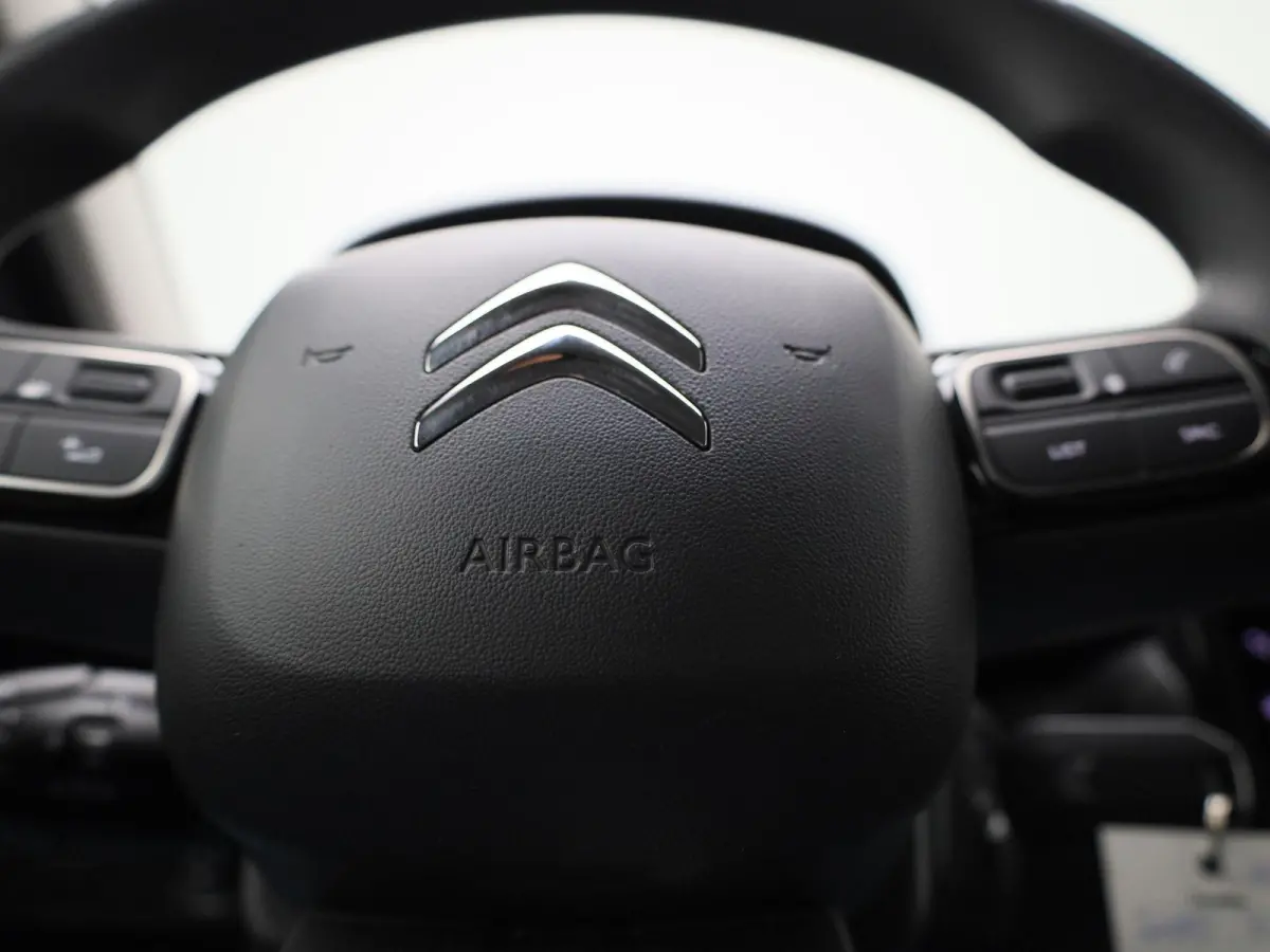 1.2 PureTech 82 S&S MAN Feel | Apple Carplay/Android Auto | Climate Control | Parkeersensoren |
