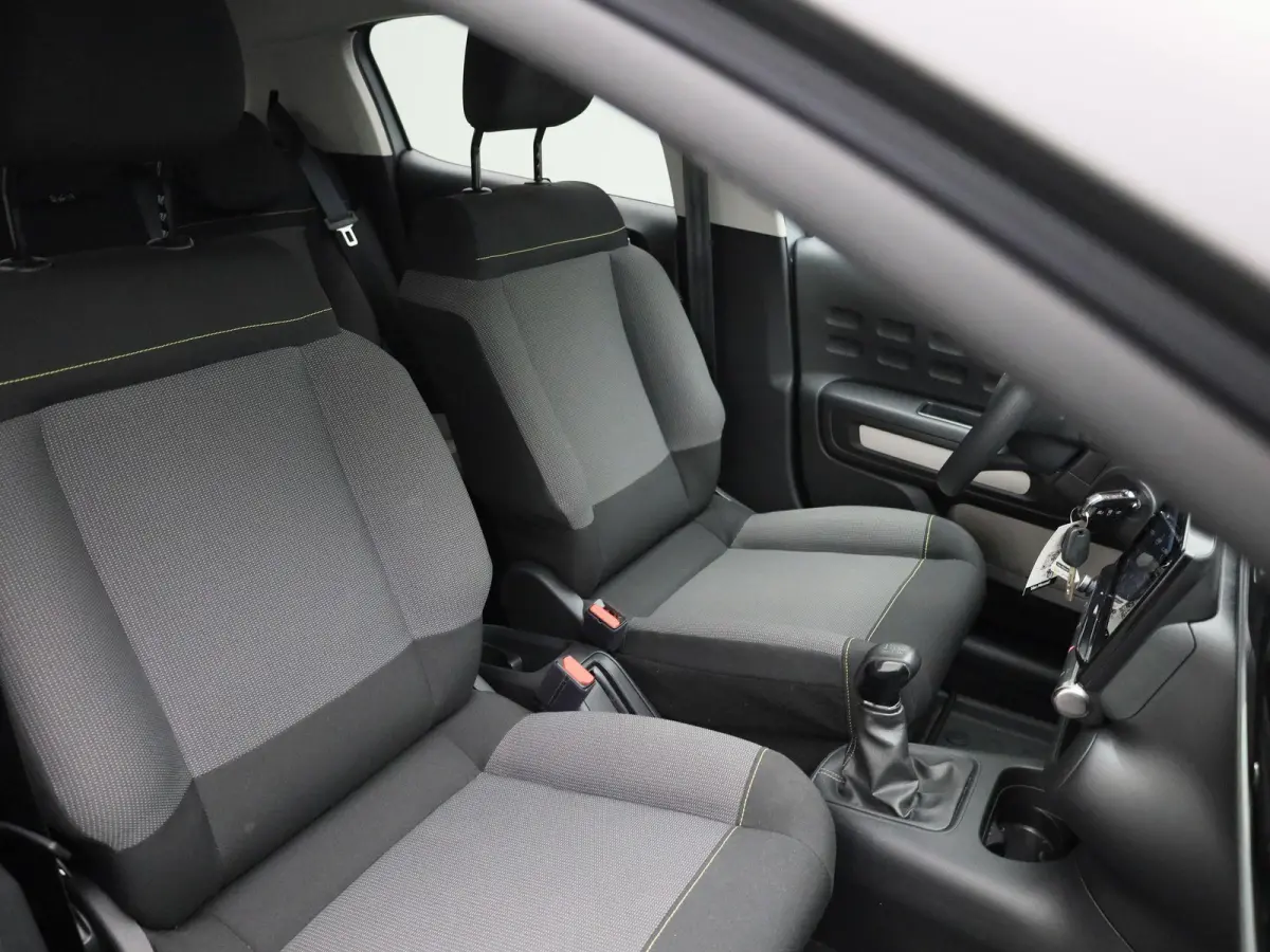 1.2 PureTech 82 S&S MAN Feel | Apple Carplay/Android Auto | Climate Control | Parkeersensoren |