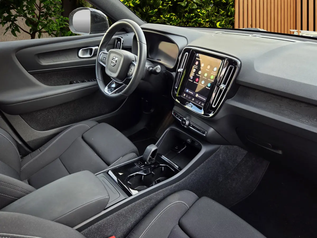 EX40 Single Motor Essential 69 kWh | Camera | CarPlay | Draadloze lader | Google Navigatie