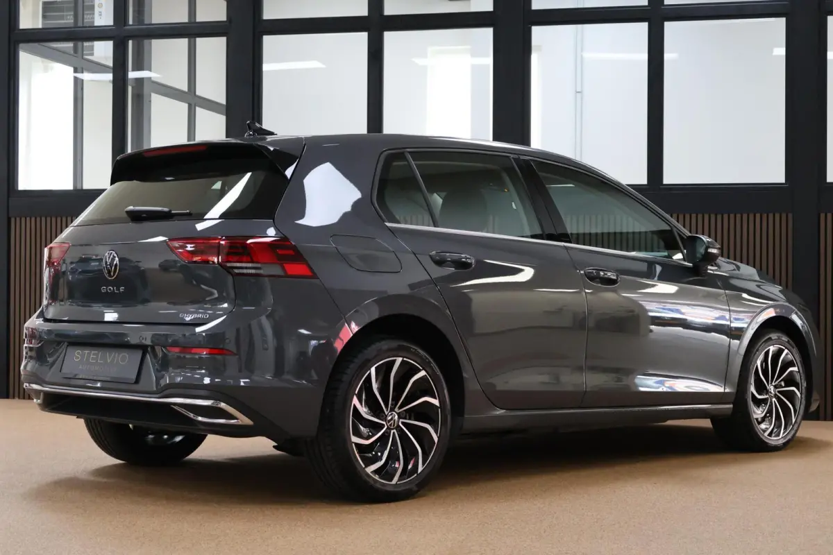 1.4 eHybrid Style DSG | 204 PK | 10.500 km!!