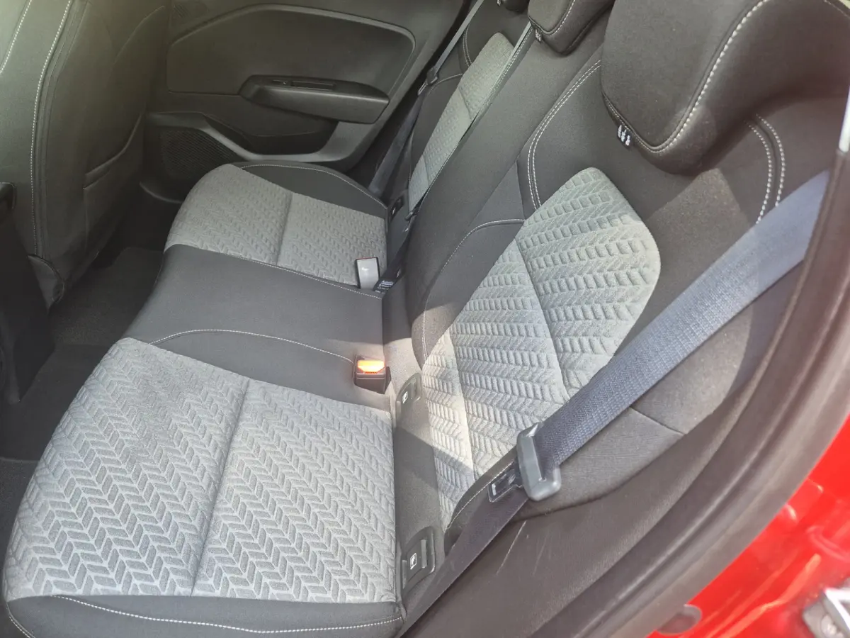 1.0 TCe 90 Automaat Techno,stoel/stuurverwarming,trekhaak,Navigatie,Carplay,Camera,parkcontrol,