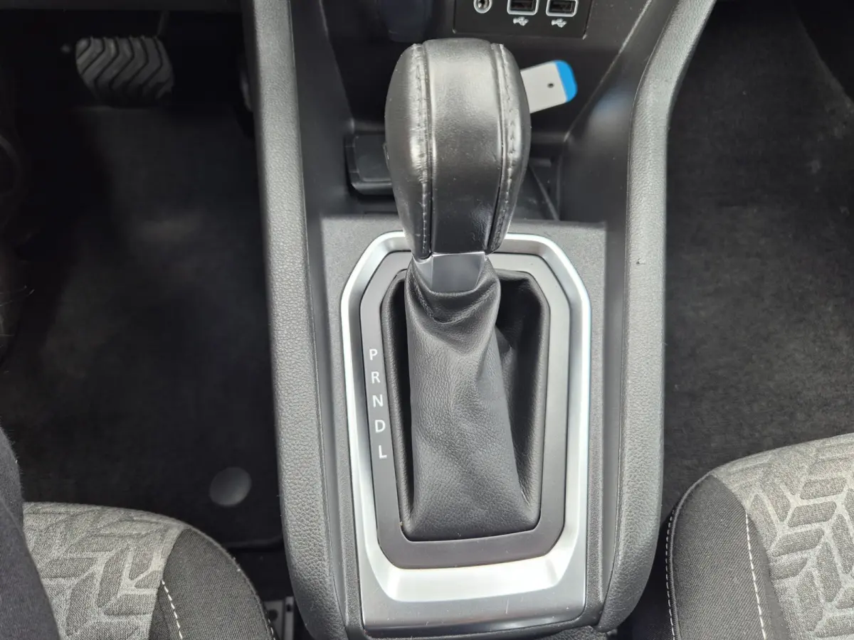 1.0 TCe 90 Automaat Techno,stoel/stuurverwarming,trekhaak,Navigatie,Carplay,Camera,parkcontrol,