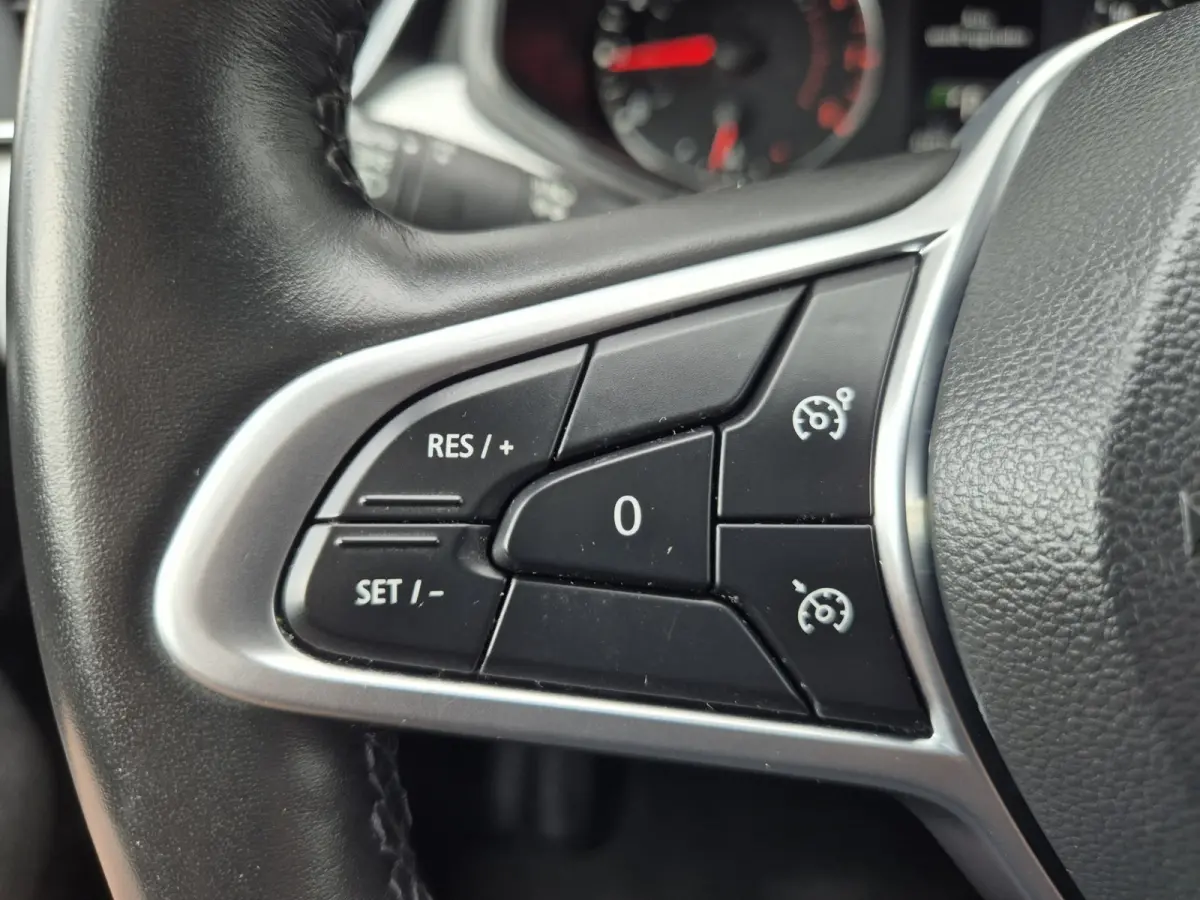 1.0 TCe 90 Automaat Techno,stoel/stuurverwarming,trekhaak,Navigatie,Carplay,Camera,parkcontrol,