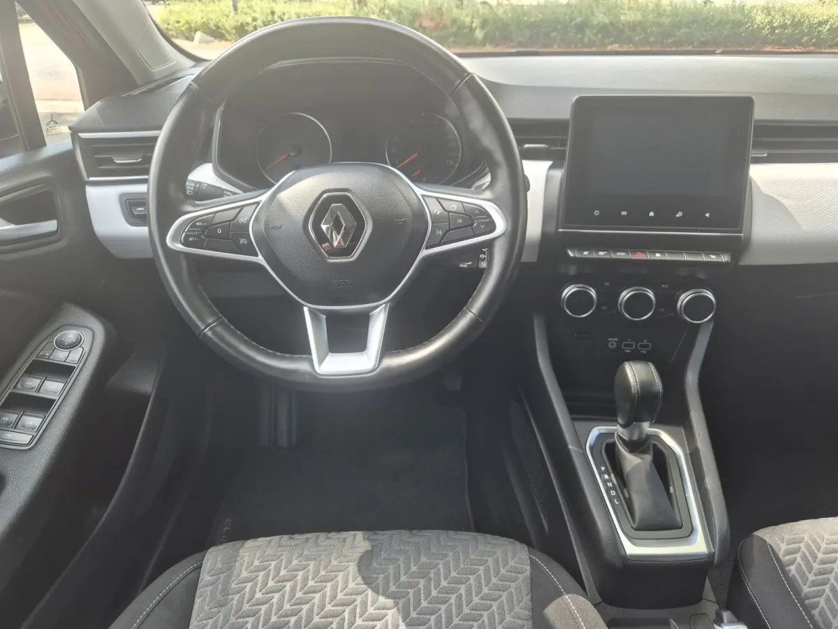 1.0 TCe 90 Automaat Techno,stoel/stuurverwarming,trekhaak,Navigatie,Carplay,Camera,parkcontrol,