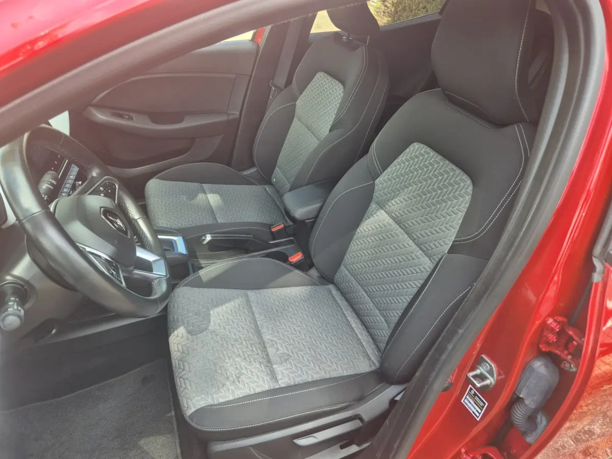 1.0 TCe 90 Automaat Techno,stoel/stuurverwarming,trekhaak,Navigatie,Carplay,Camera,parkcontrol,