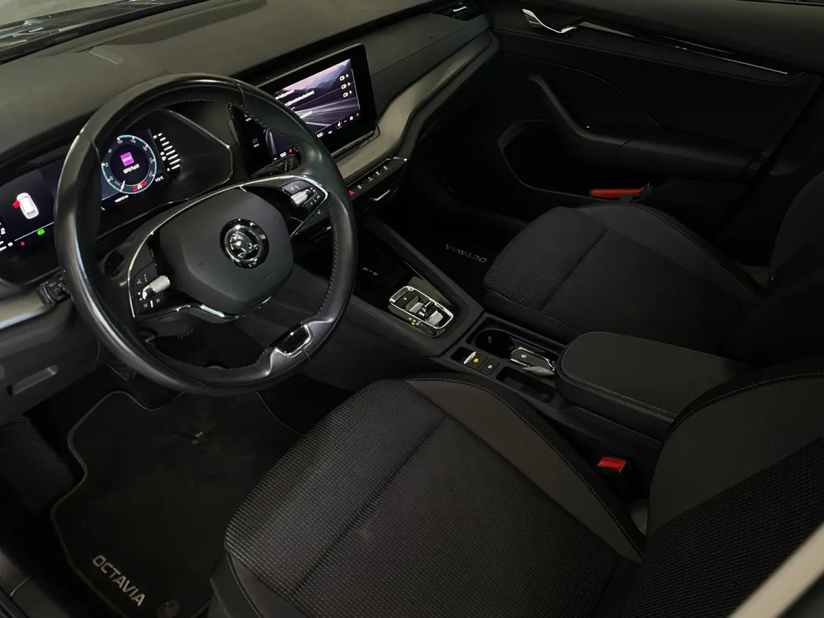 1.0 e-TSI DSG AUTOMAAT ORG NL DEALEROND 1EIG|VIRTUAL.COCKPIT|CARPLAY|STOELVRM|LANE.ASSIST|