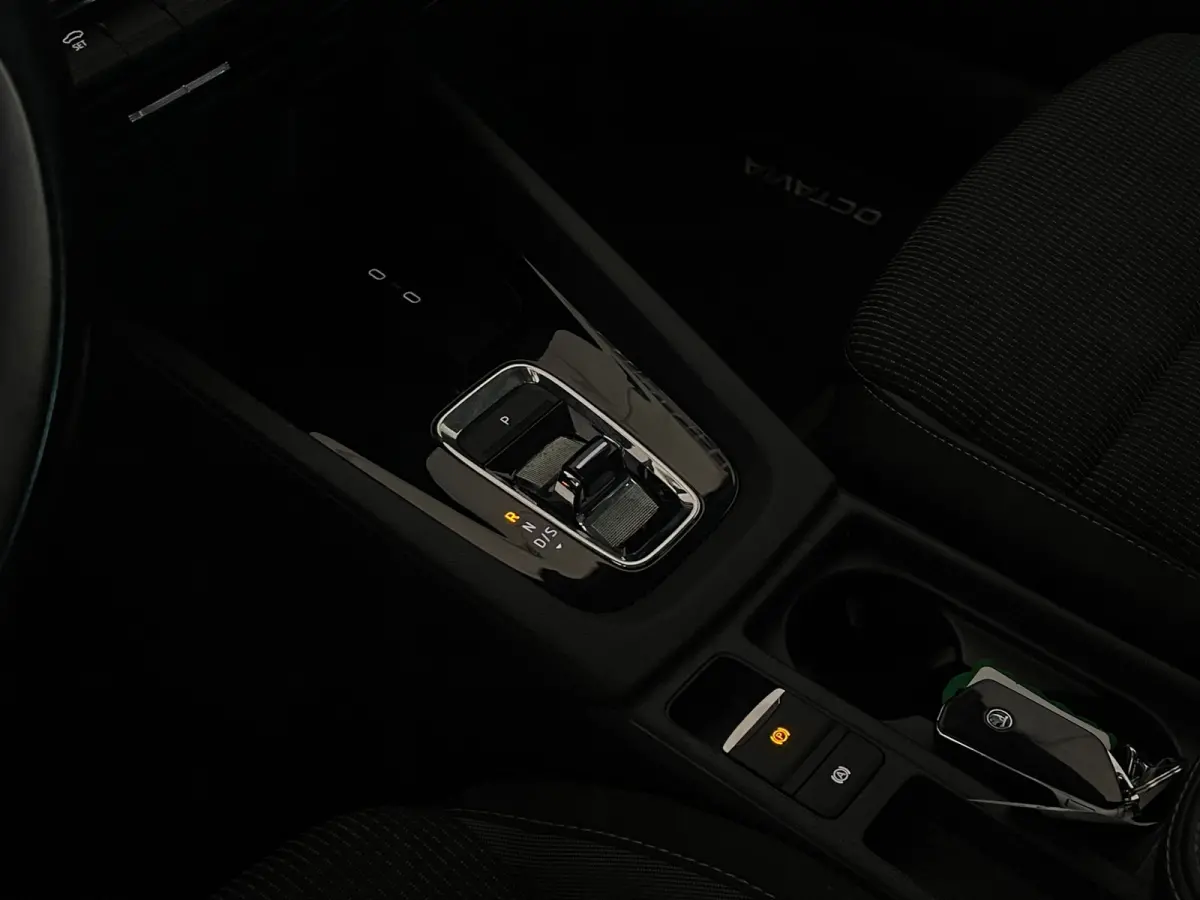 1.0 e-TSI DSG AUTOMAAT ORG NL DEALEROND 1EIG|VIRTUAL.COCKPIT|CARPLAY|STOELVRM|LANE.ASSIST|