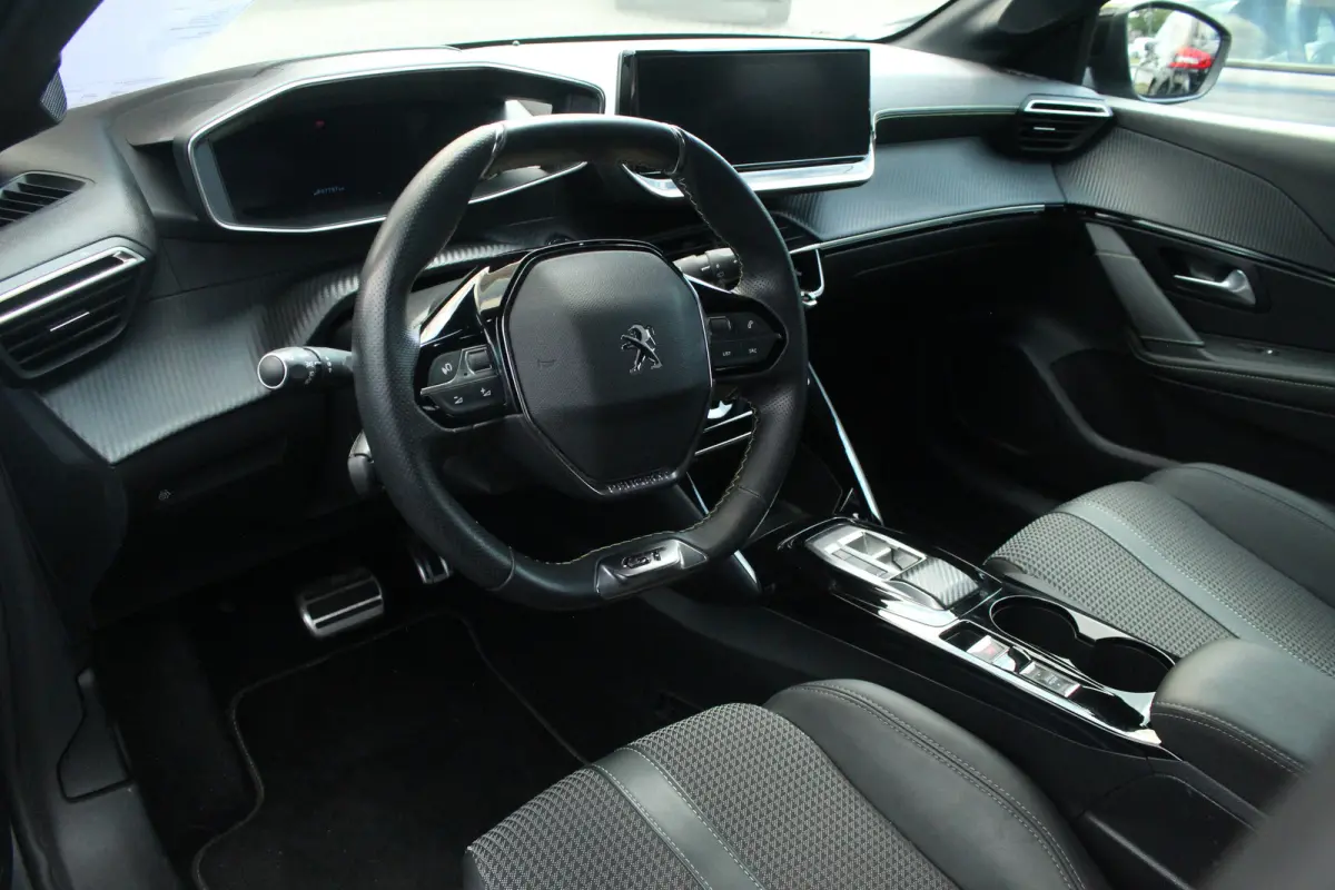 EV GT 350 50 kWh | Camera | Climate | LED | Cruise | DAB | Dodehoeksens. | Navi | Camera | Climate | LED | Cruise | DAB | Dodehoeksens. | Navi |