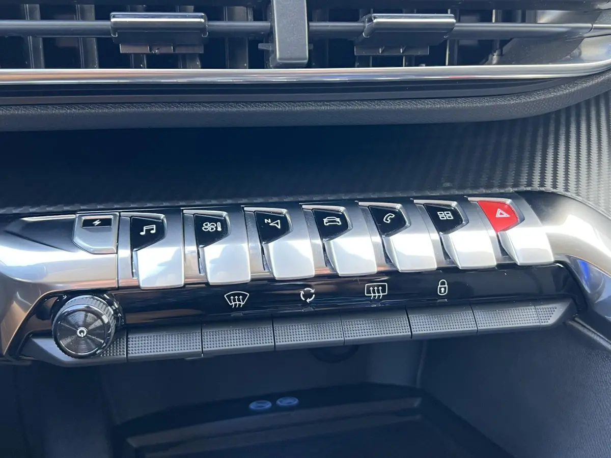 1.6 HYbrid 225 Allure 360 Camera / Navi / Apple Carplay