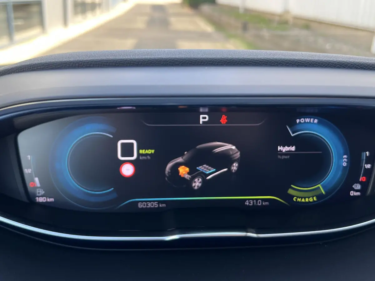 1.6 HYbrid 225 Allure 360 Camera / Navi / Apple Carplay