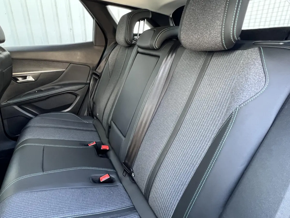 1.6 HYbrid 225 Allure 360 Camera / Navi / Apple Carplay