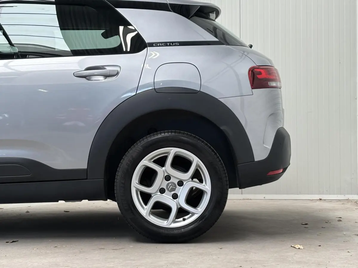 1.2 Business NL Auto / RIJKLAARPRIJS incl. onderhoud / Distributie vervangen / Carplay / Navigatie