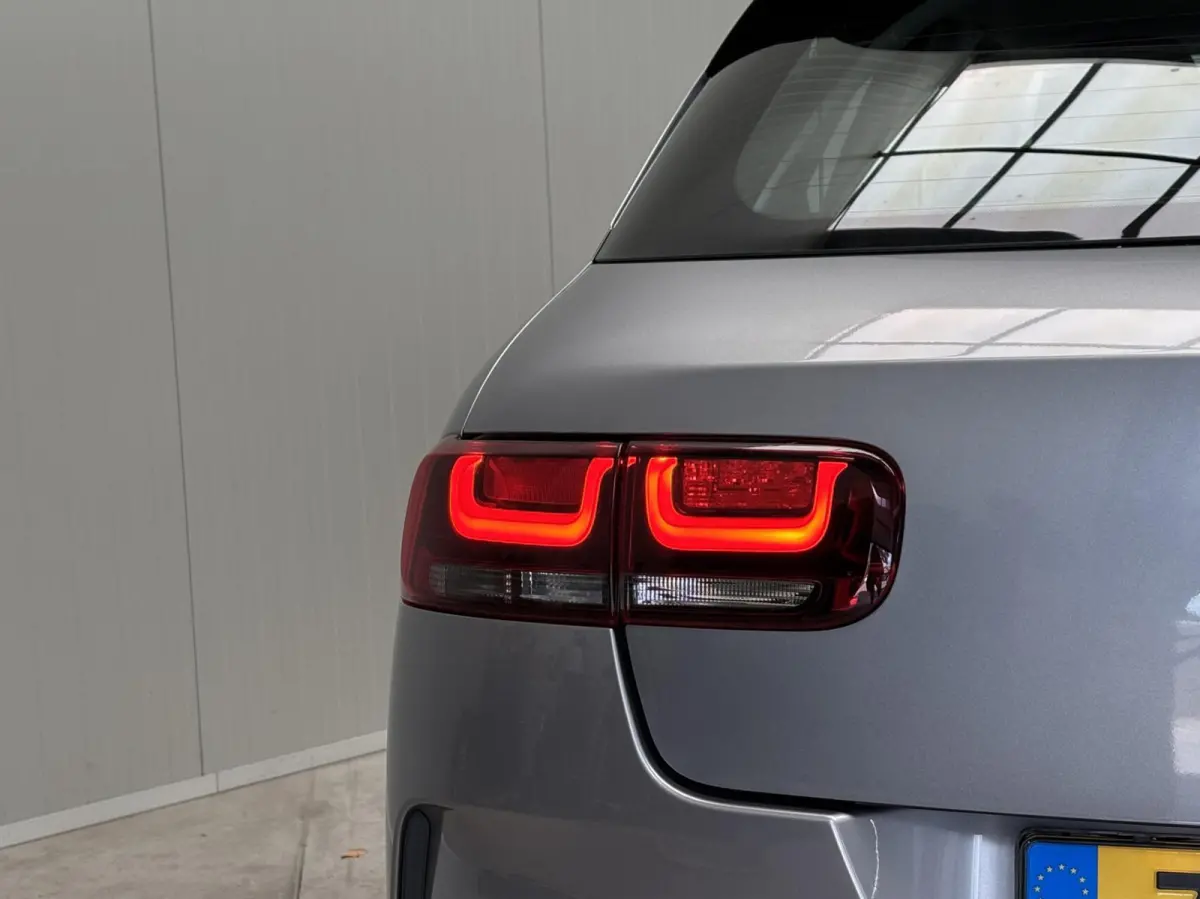 1.2 Business NL Auto / RIJKLAARPRIJS incl. onderhoud / Distributie vervangen / Carplay / Navigatie