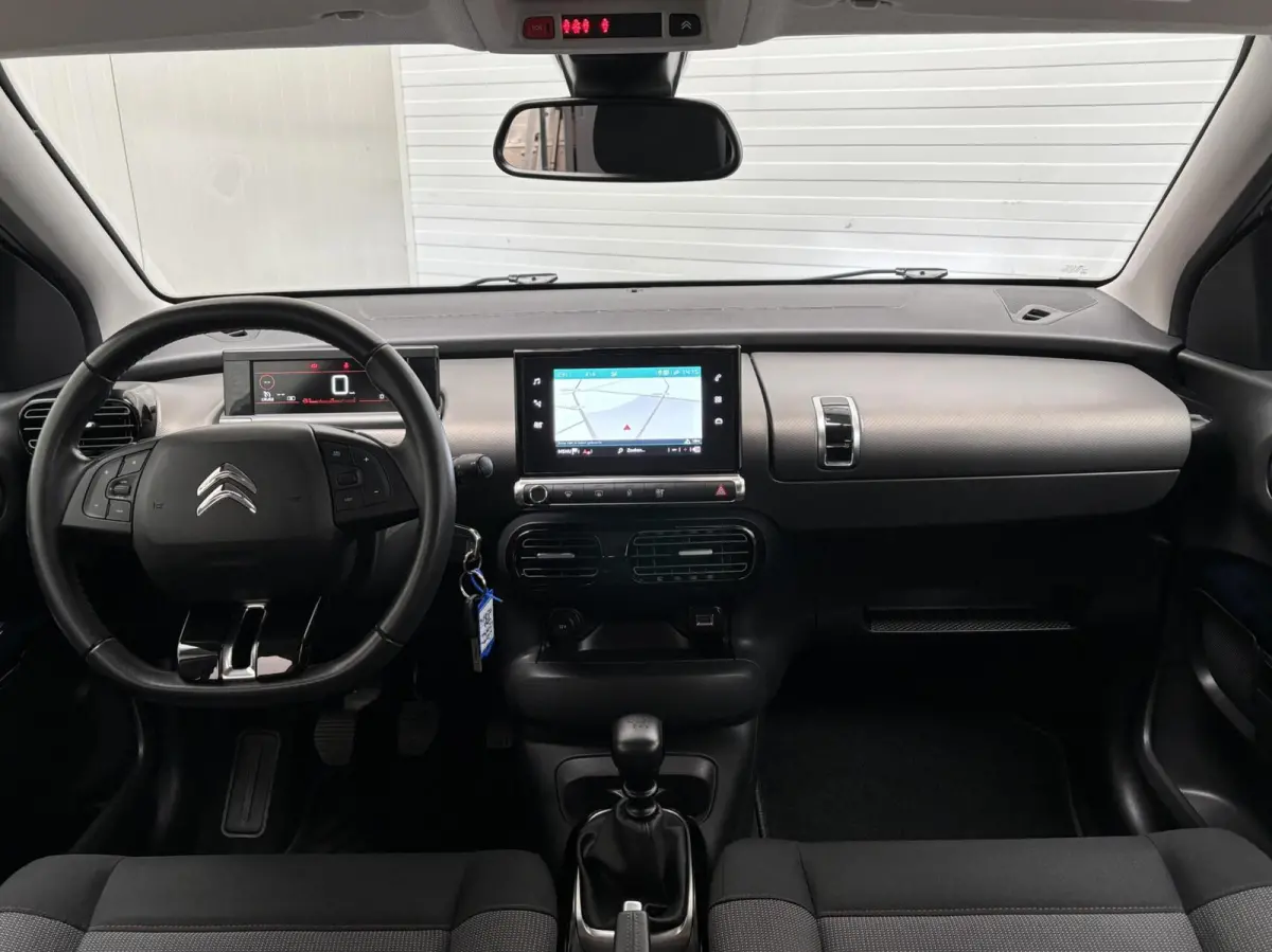 1.2 Business NL Auto / RIJKLAARPRIJS incl. onderhoud / Distributie vervangen / Carplay / Navigatie