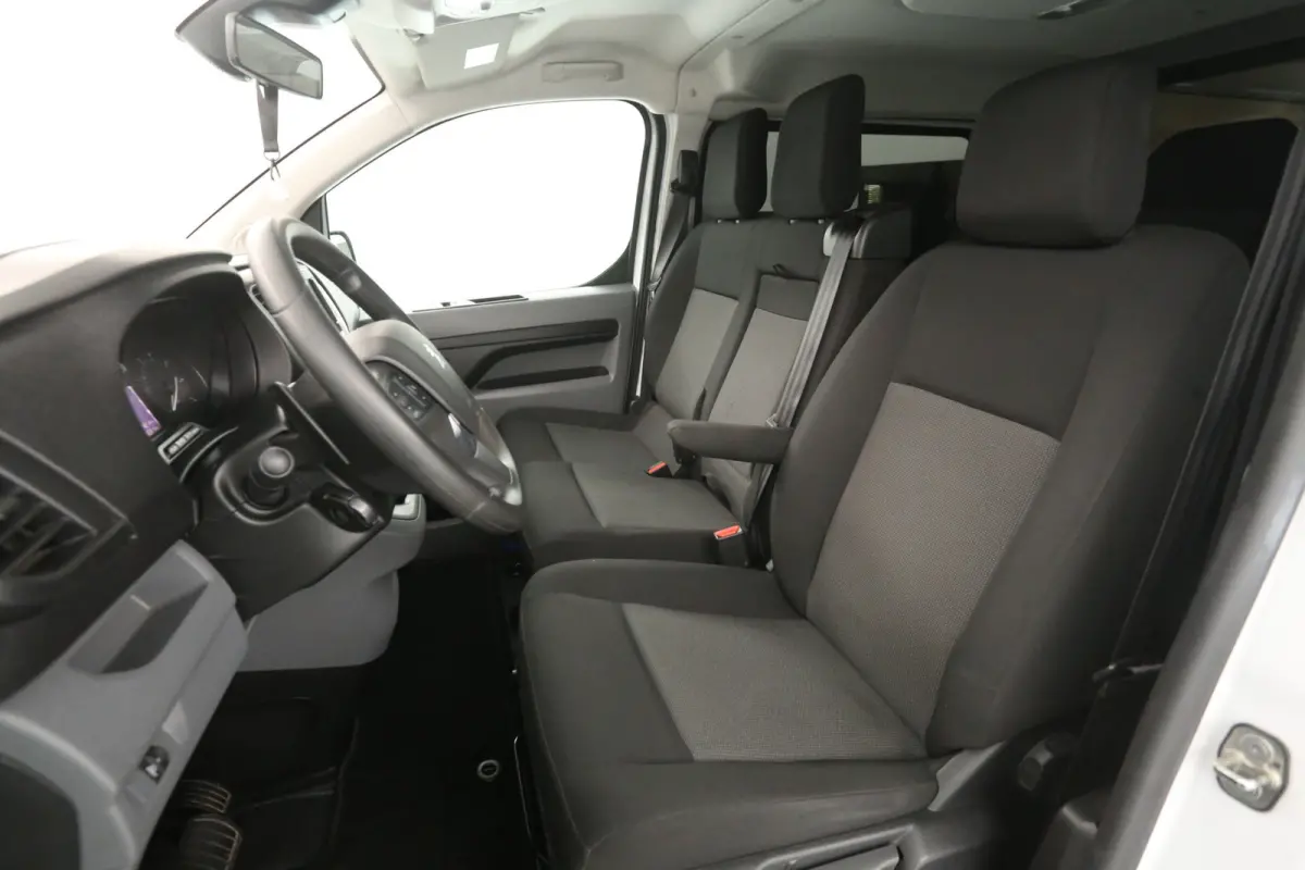 2.0 BlueHDI L3H1 180PK | DC | 6 Zits | Automaat | Airco | Cruise | Camera | Carplay | Navi LED