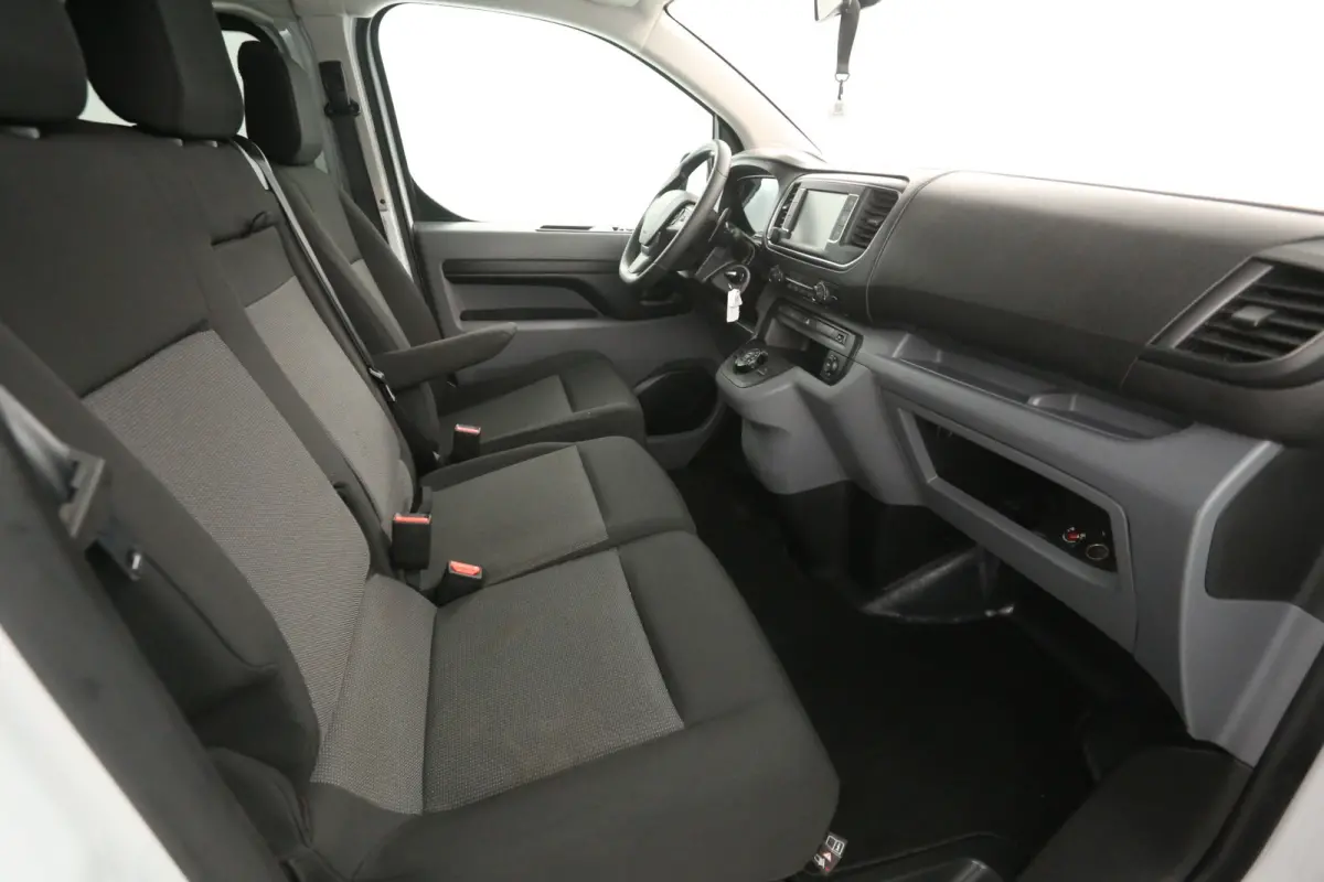 2.0 BlueHDI L3H1 180PK | DC | 6 Zits | Automaat | Airco | Cruise | Camera | Carplay | Navi LED