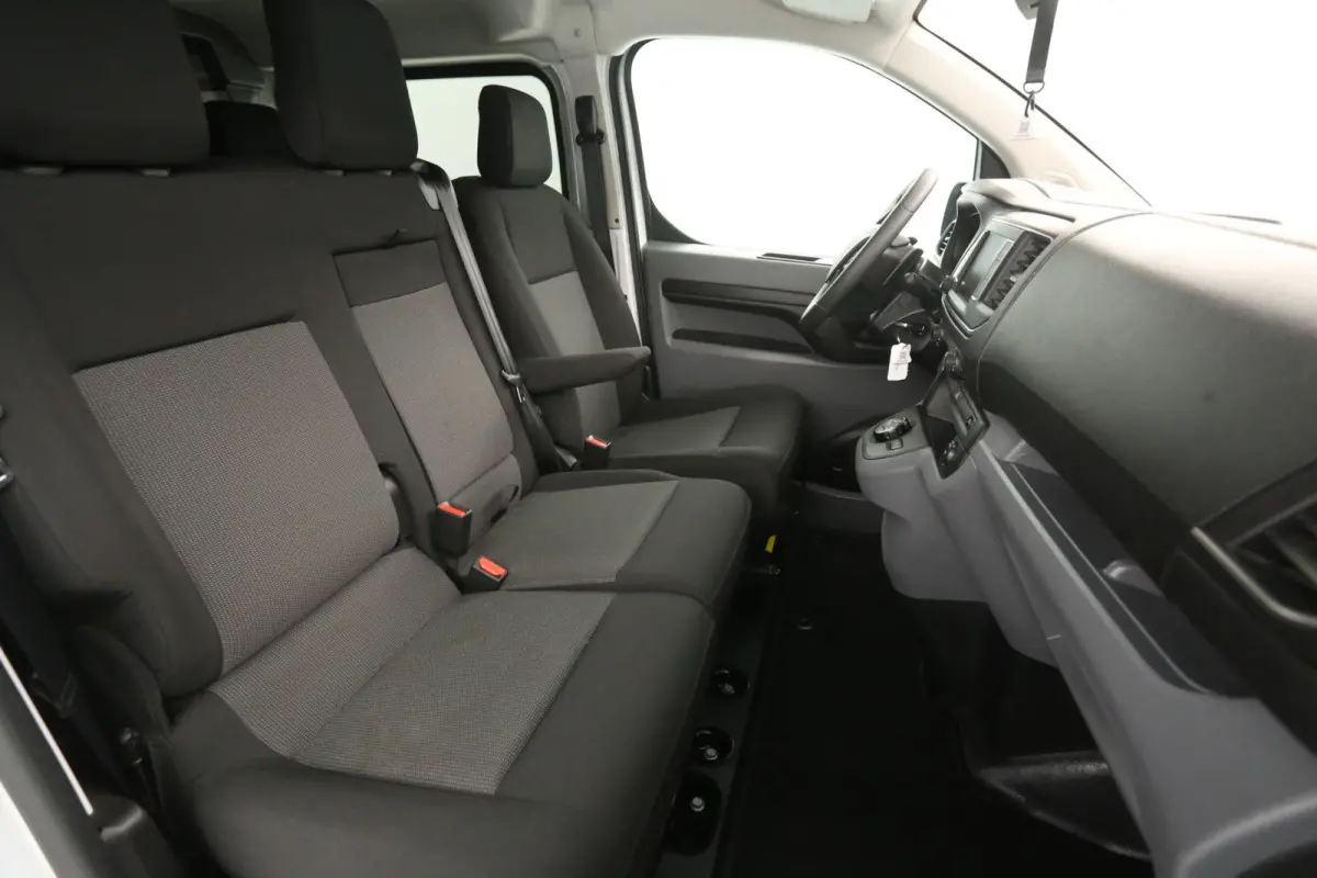 2.0 BlueHDI L3H1 180PK | DC | 6 Zits | Automaat | Airco | Cruise | Camera | Carplay | Navi LED