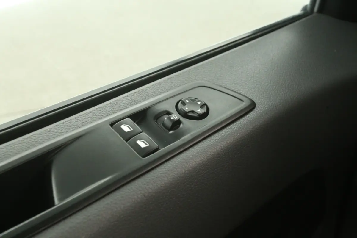 2.0 BlueHDI L3H1 180PK | DC | 6 Zits | Automaat | Airco | Cruise | Camera | Carplay | Navi LED