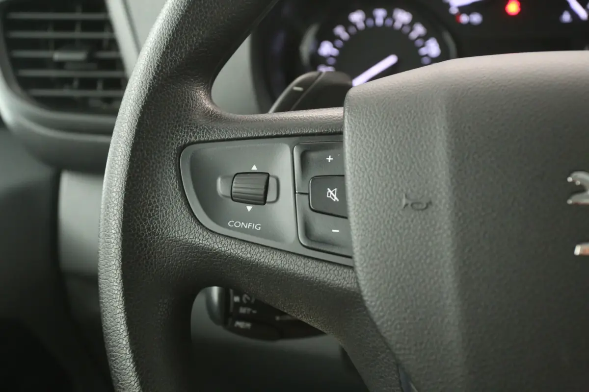 2.0 BlueHDI L3H1 180PK | DC | 6 Zits | Automaat | Airco | Cruise | Camera | Carplay | Navi LED