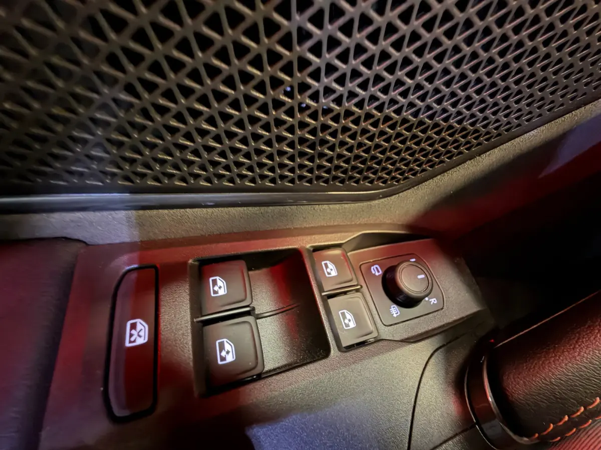 1.5 TSI e-Hybrid VZ Performance | PANODAK | CAMERA | TREKHAAK |