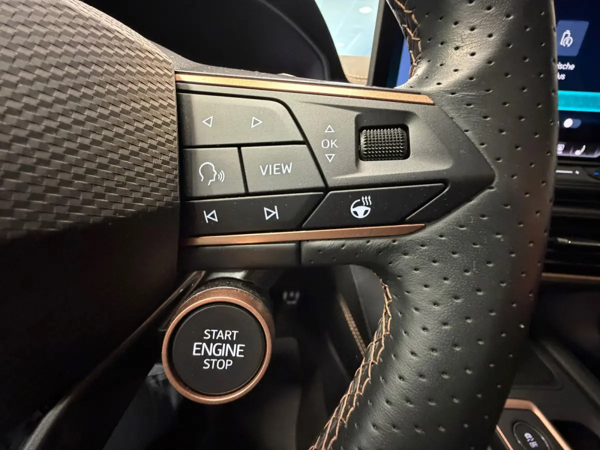 1.5 TSI e-Hybrid VZ Performance | PANODAK | CAMERA | TREKHAAK |