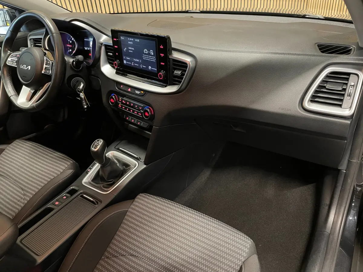 1.0 T-GDi DynamicLine|FACELIFT|120PK|APPLE CARPLAY|ANDROID AUTO|STOEL+STUURVERW|CAMERA|CRUISE+CLIMATE|1e EIG.|INCL.BTW|