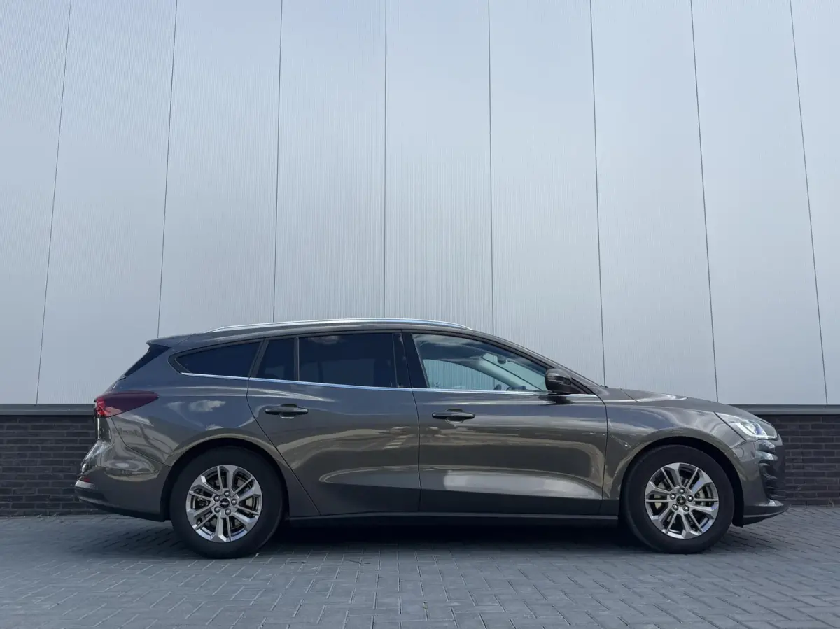 1.0 EcoBoost Hybrid Titanium