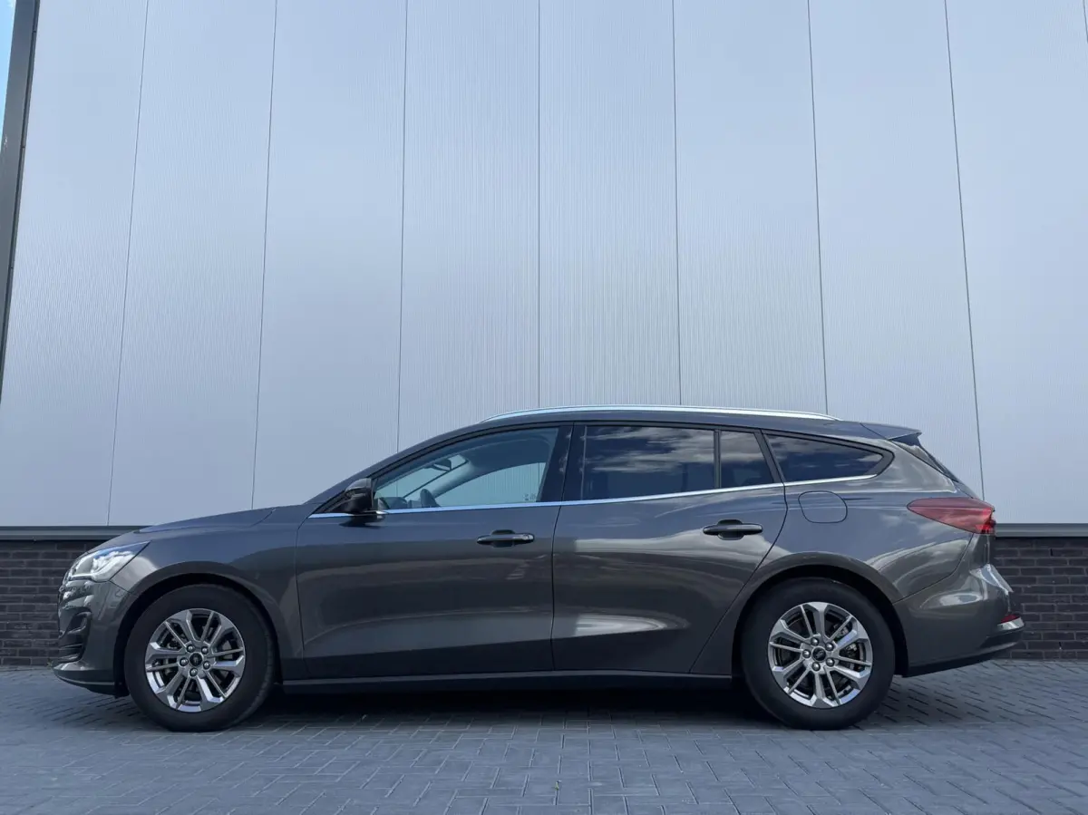 1.0 EcoBoost Hybrid Titanium