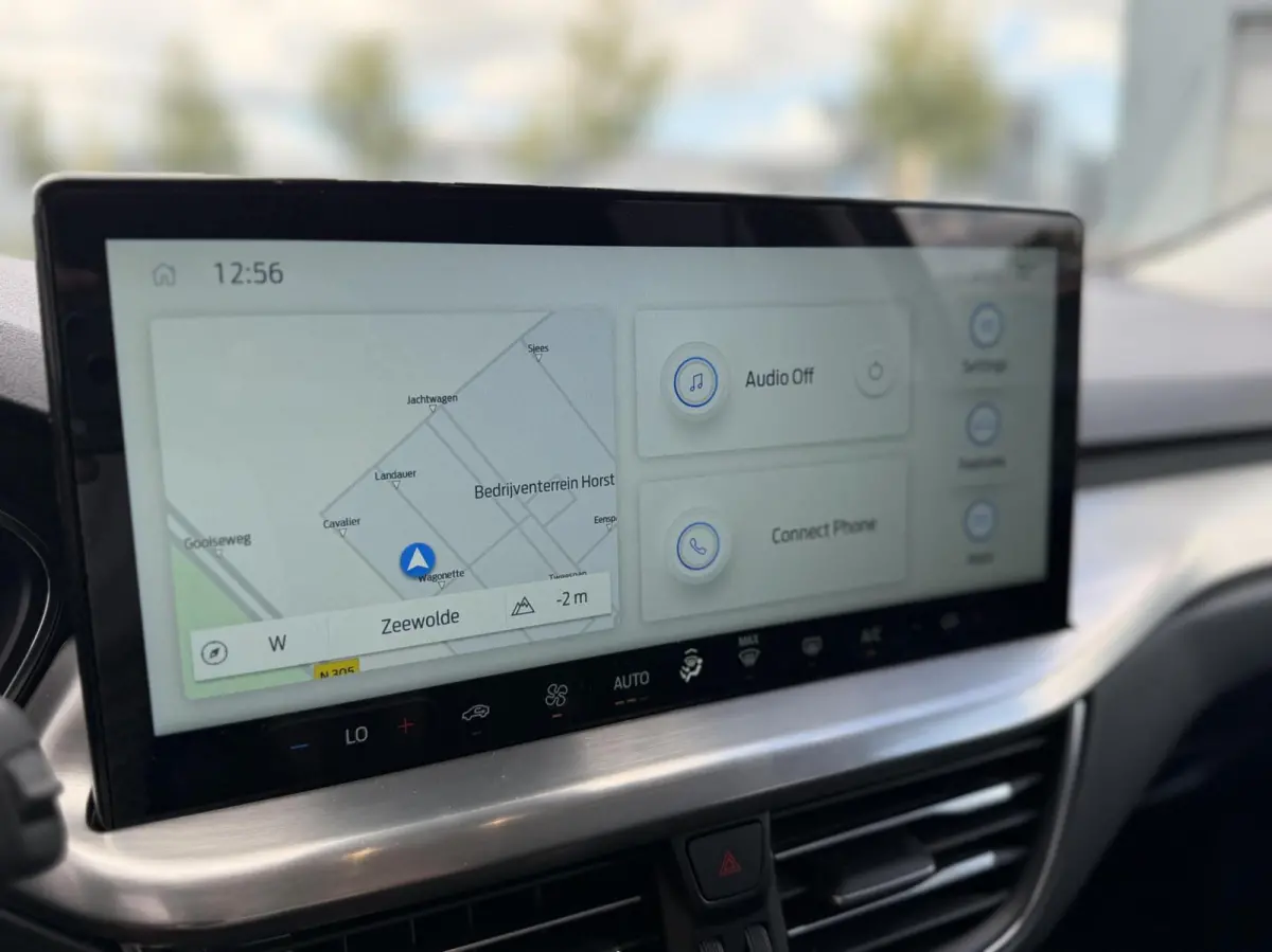 1.0 EcoBoost Hybrid Titanium