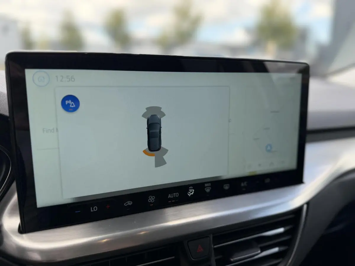 1.0 EcoBoost Hybrid Titanium