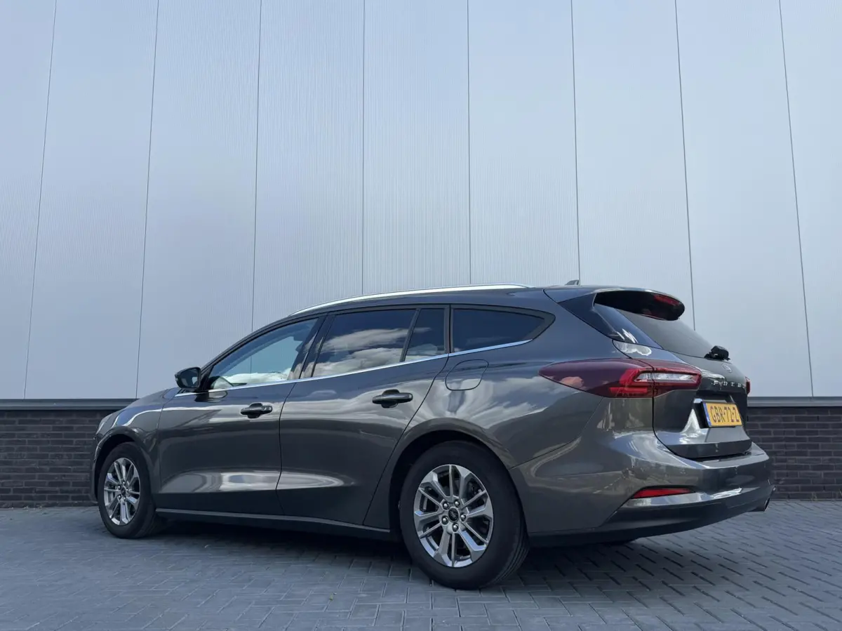 1.0 EcoBoost Hybrid Titanium