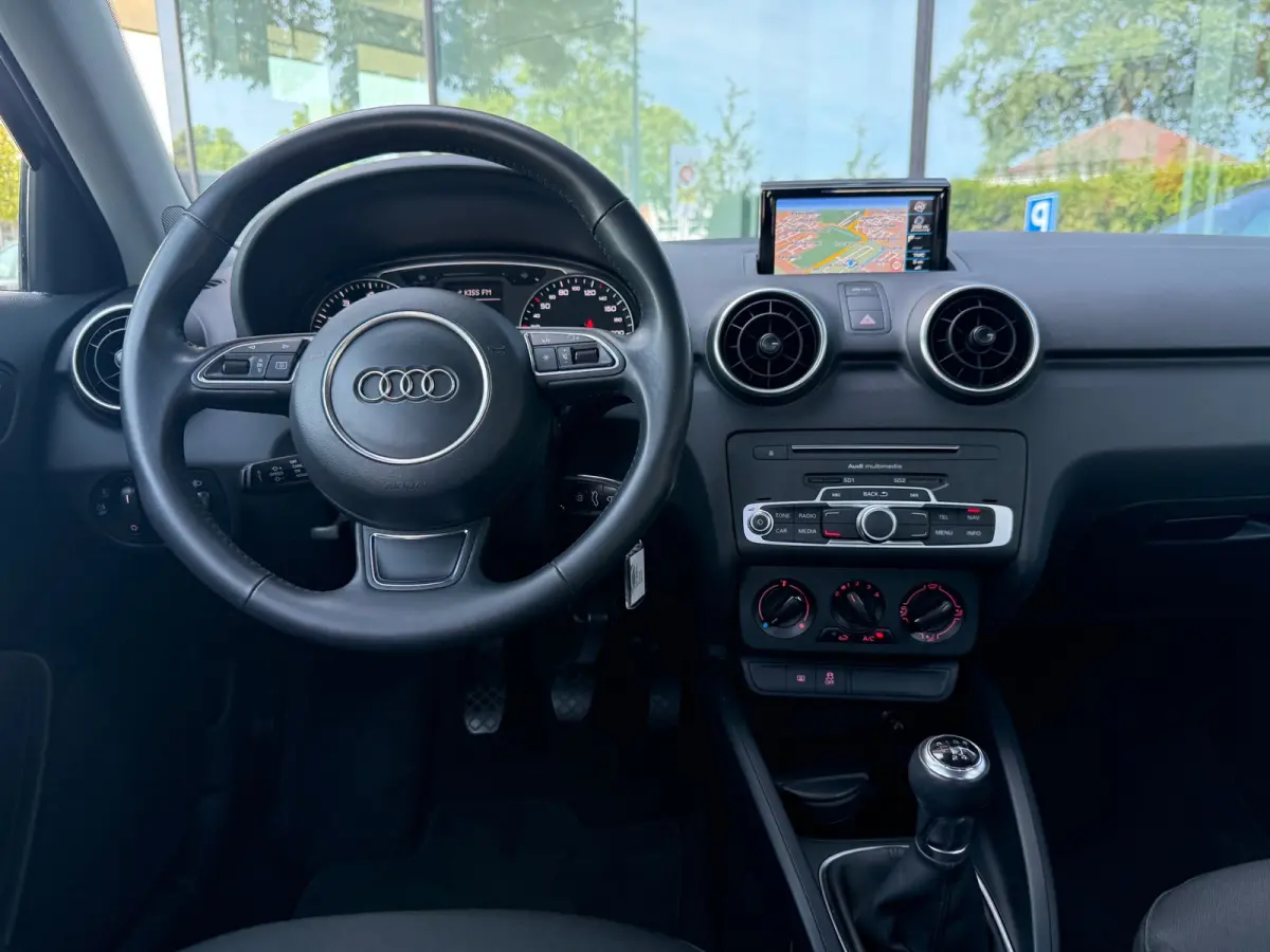 1.0 TFSI Adrenalin S Line - Navi - Parkeerhulp - Airco - Org.NL