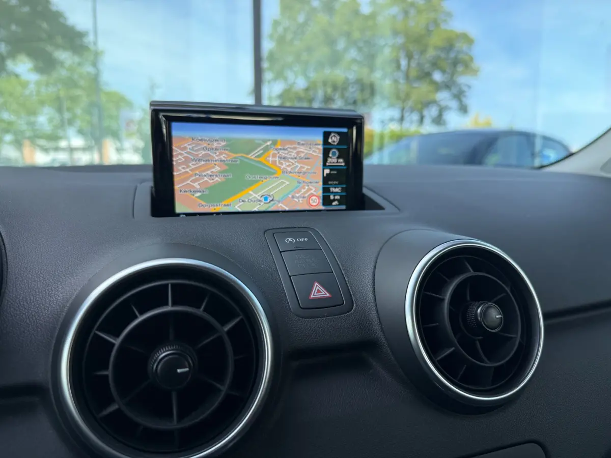 1.0 TFSI Adrenalin S Line - Navi - Parkeerhulp - Airco - Org.NL