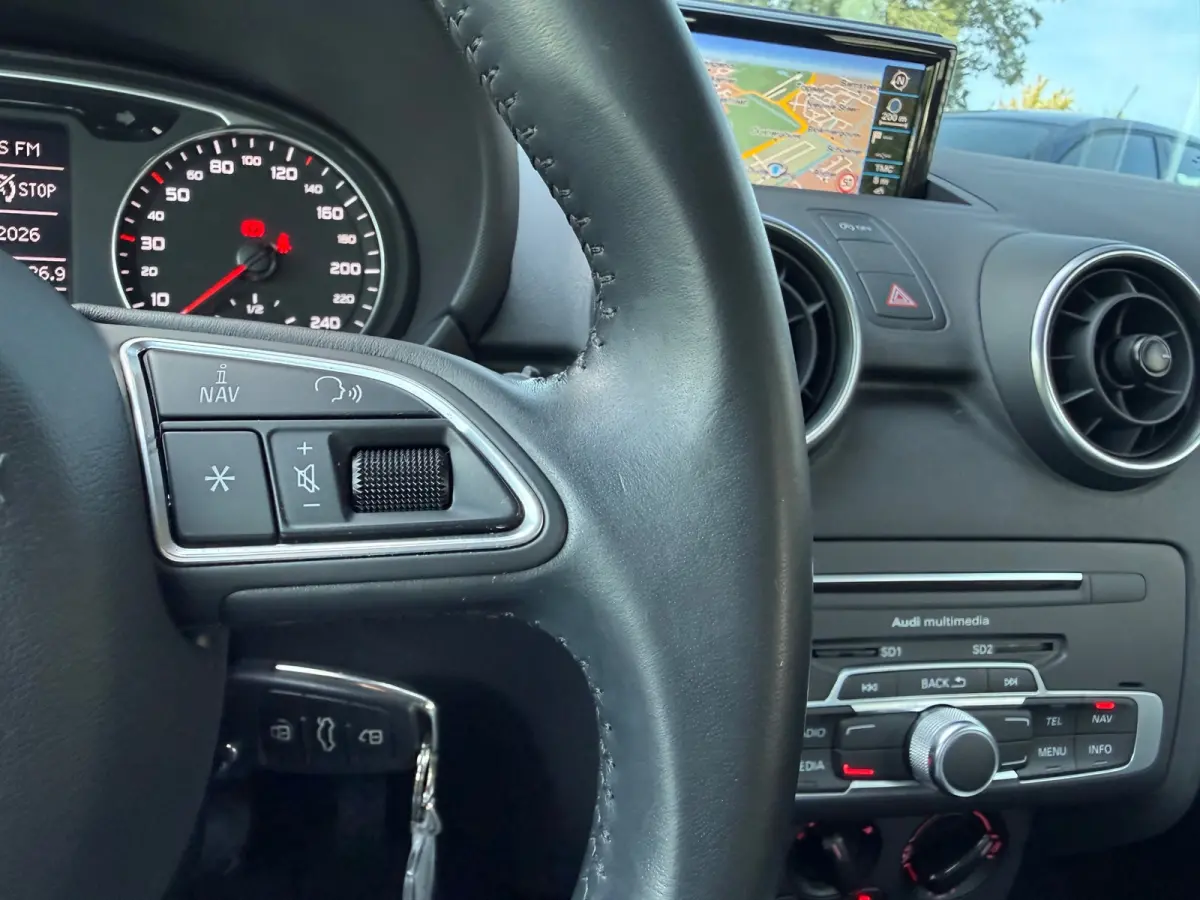 1.0 TFSI Adrenalin S Line - Navi - Parkeerhulp - Airco - Org.NL