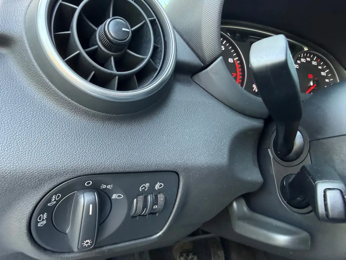1.0 TFSI Adrenalin S Line - Navi - Parkeerhulp - Airco - Org.NL