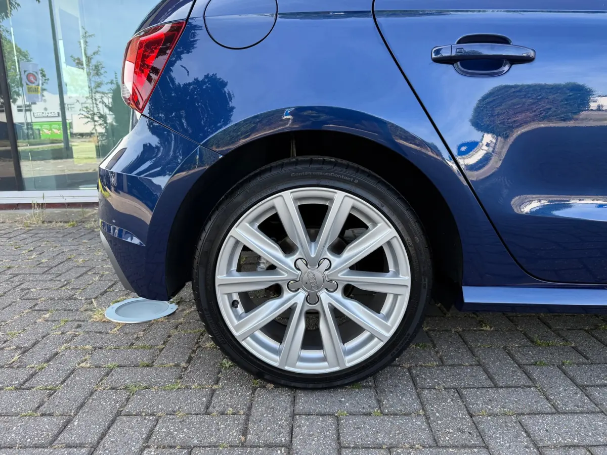 1.0 TFSI Adrenalin S Line - Navi - Parkeerhulp - Airco - Org.NL