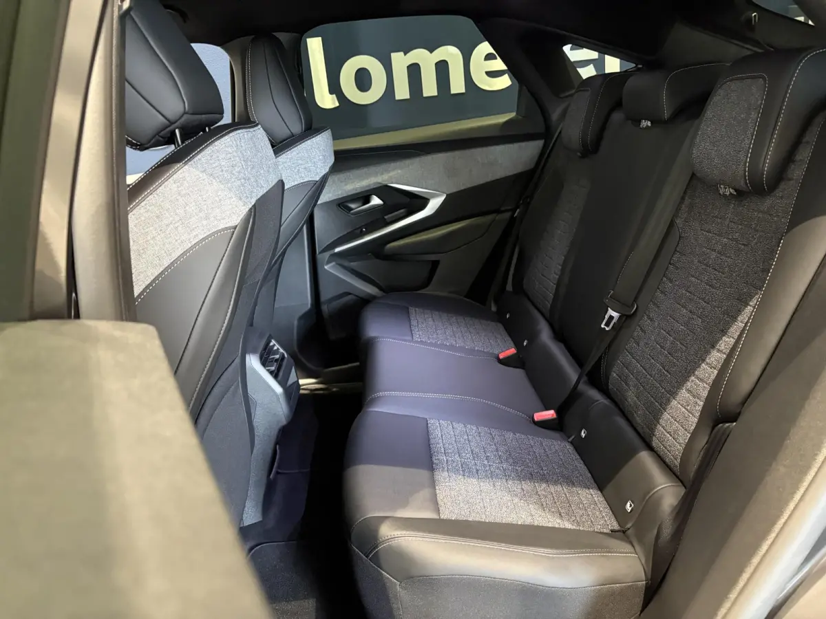 1.6 plug-in Hybrid 195 Allure | Navigatie | Camera | Trekhaak