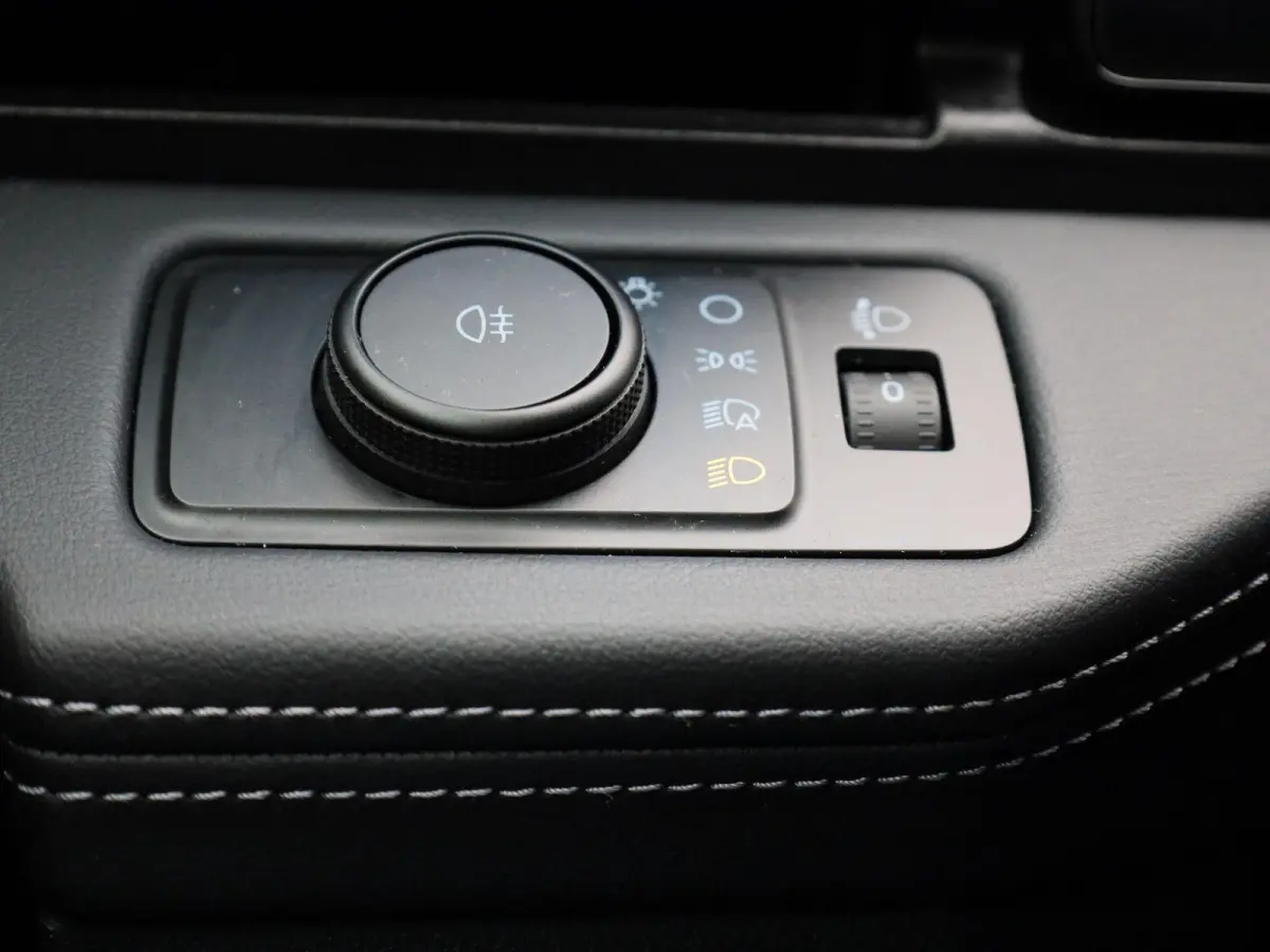 1.0 EcoBoost Titanium | Led Koplampen | Adaptief Cruise Control ! | Trekhaak | Sync 4 Systeem
