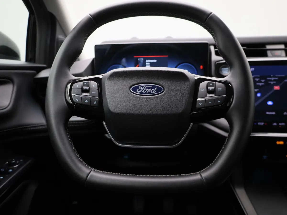 1.0 EcoBoost Titanium | Led Koplampen | Adaptief Cruise Control ! | Trekhaak | Sync 4 Systeem