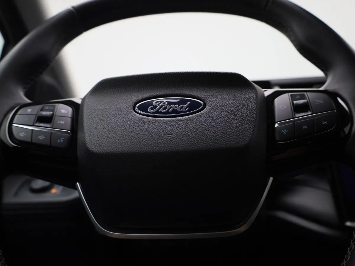 1.0 EcoBoost Titanium | Led Koplampen | Adaptief Cruise Control ! | Trekhaak | Sync 4 Systeem