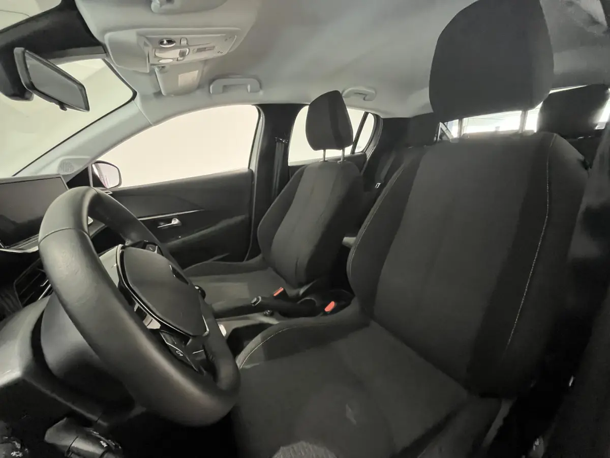 1.2 PureTech 100 Style | Draadloze Apple Carplay / Android Auto | Parkeersensoren achter | Navigatie