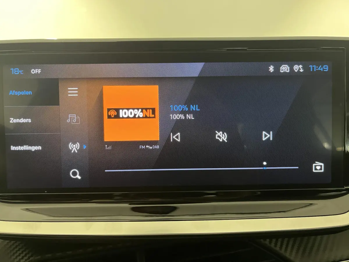 1.2 PureTech 100 Style | Draadloze Apple Carplay / Android Auto | Parkeersensoren achter | Navigatie