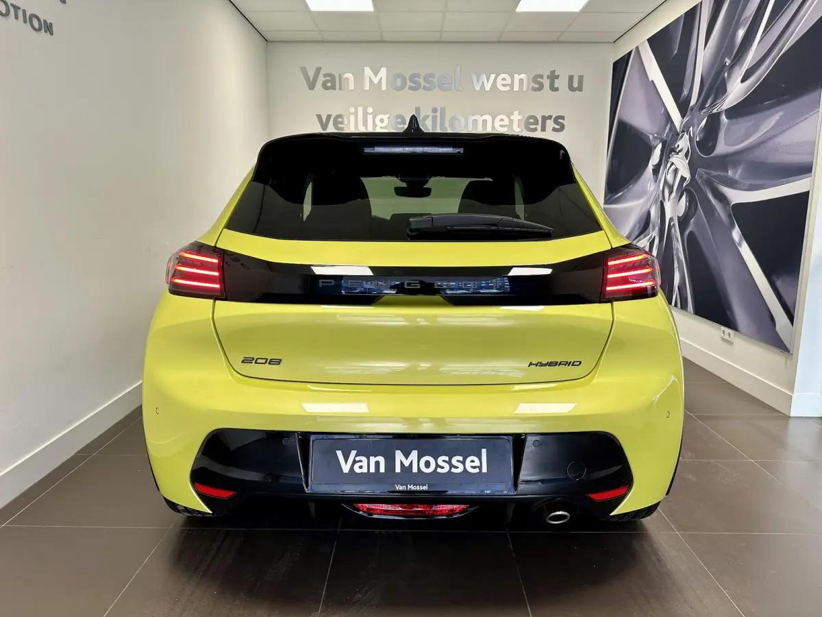 1.2 Hybrid 145 e-DCS6 GT | Draadloze Apple Carplay / Android Auto | Panorama dak | 360° Parkeercamera | Adaptieve Cruise Controle | Elektrische & Verwarmbare Voorstoelen