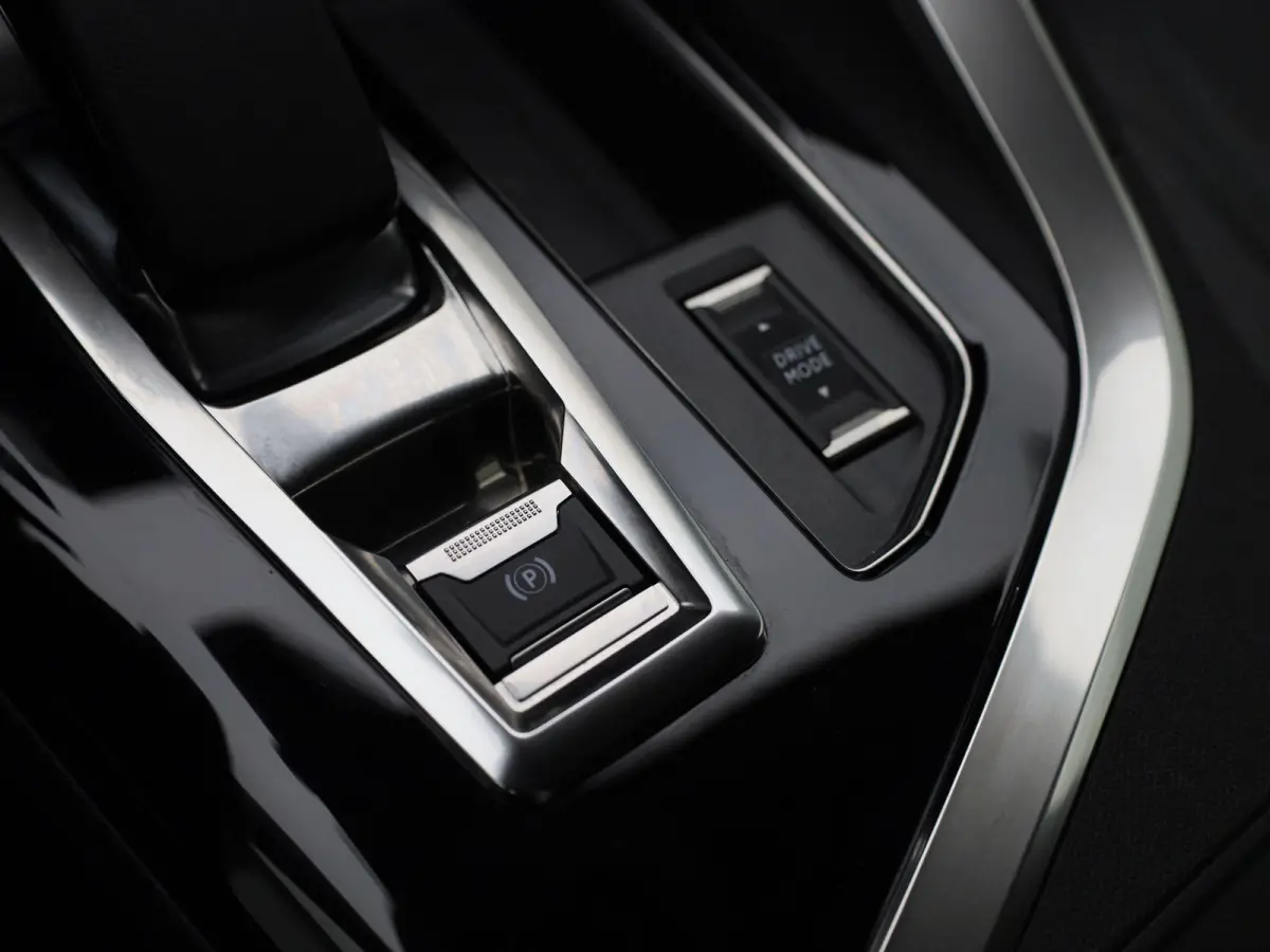 1.6 HYbrid 225 GT | Automaat | Navigatie | Half leder | Camera | Climate control | Apple carplay | Cruise control