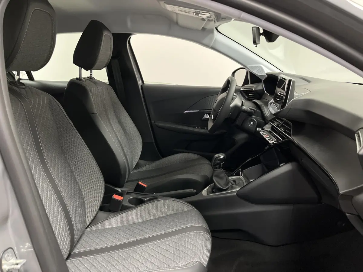 1.2 PureTech 75 Active | Draadloze Apple Carplay / Android Auto | Parkeersensoren Achter | Navigatie
