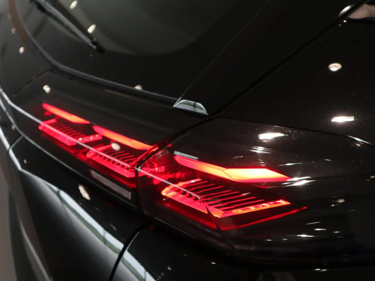 Active - LED - NAVI - CAMERA